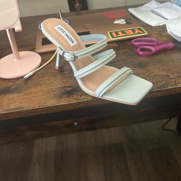 New-TRIN DENIM FABRIC - Picture 4 of 4